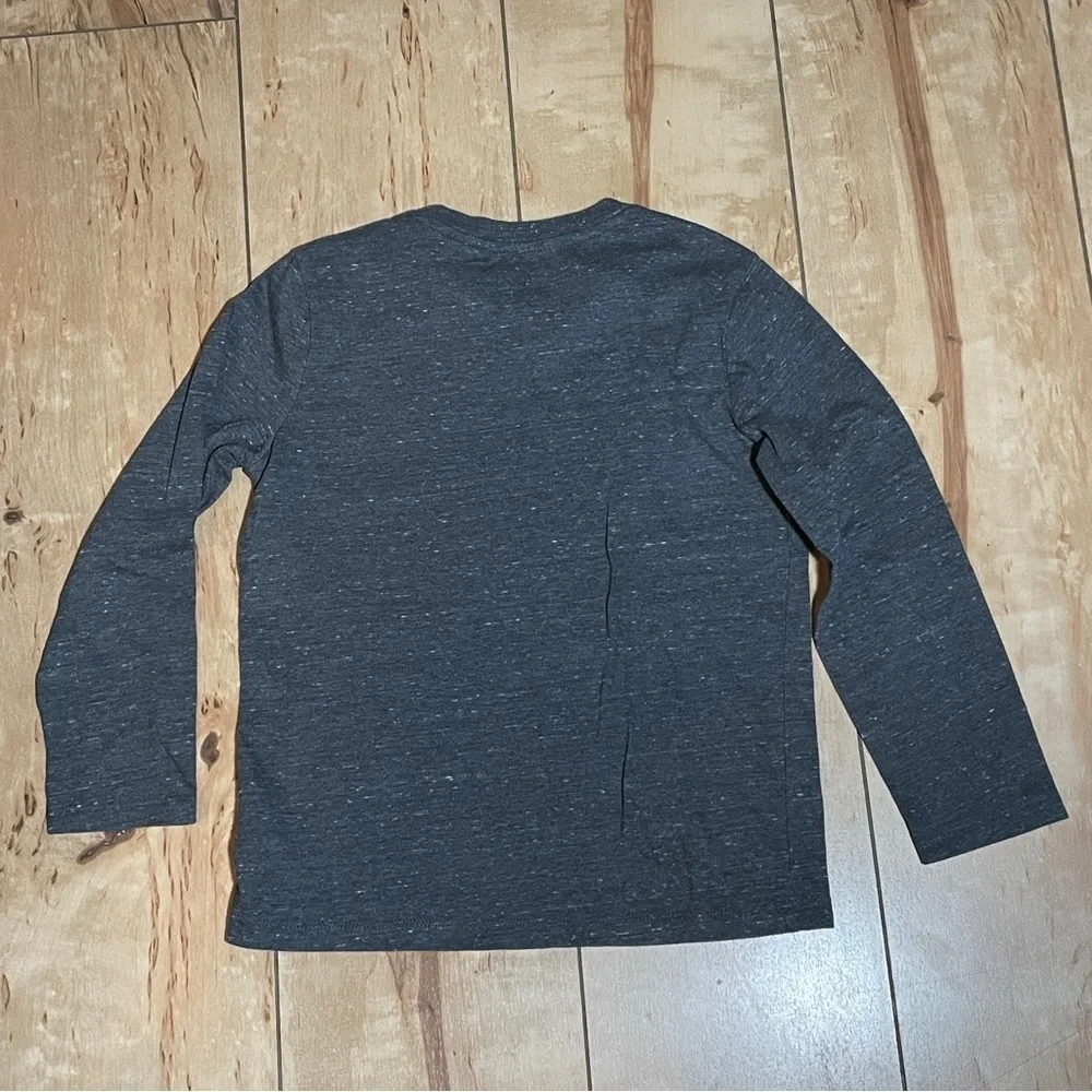 Old Navy, short sleeve‎ & long sleeve tees , boy’s size 8 Medium, black, gray